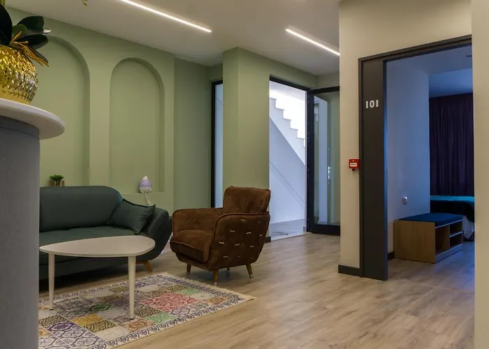 Ξενοδοχείο Morfeus 3*